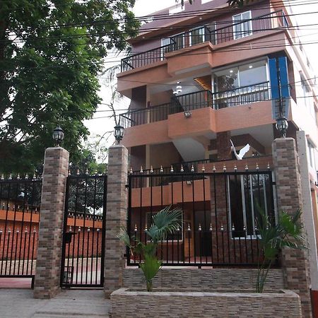 Little Rangpur Inn Bagian luar foto