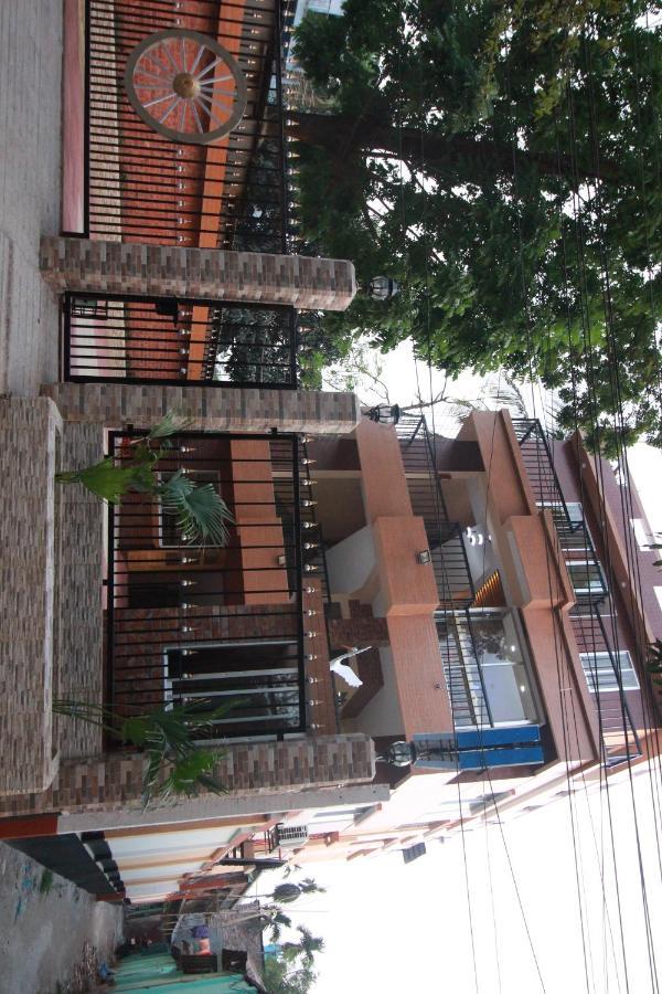 Little Rangpur Inn Bagian luar foto