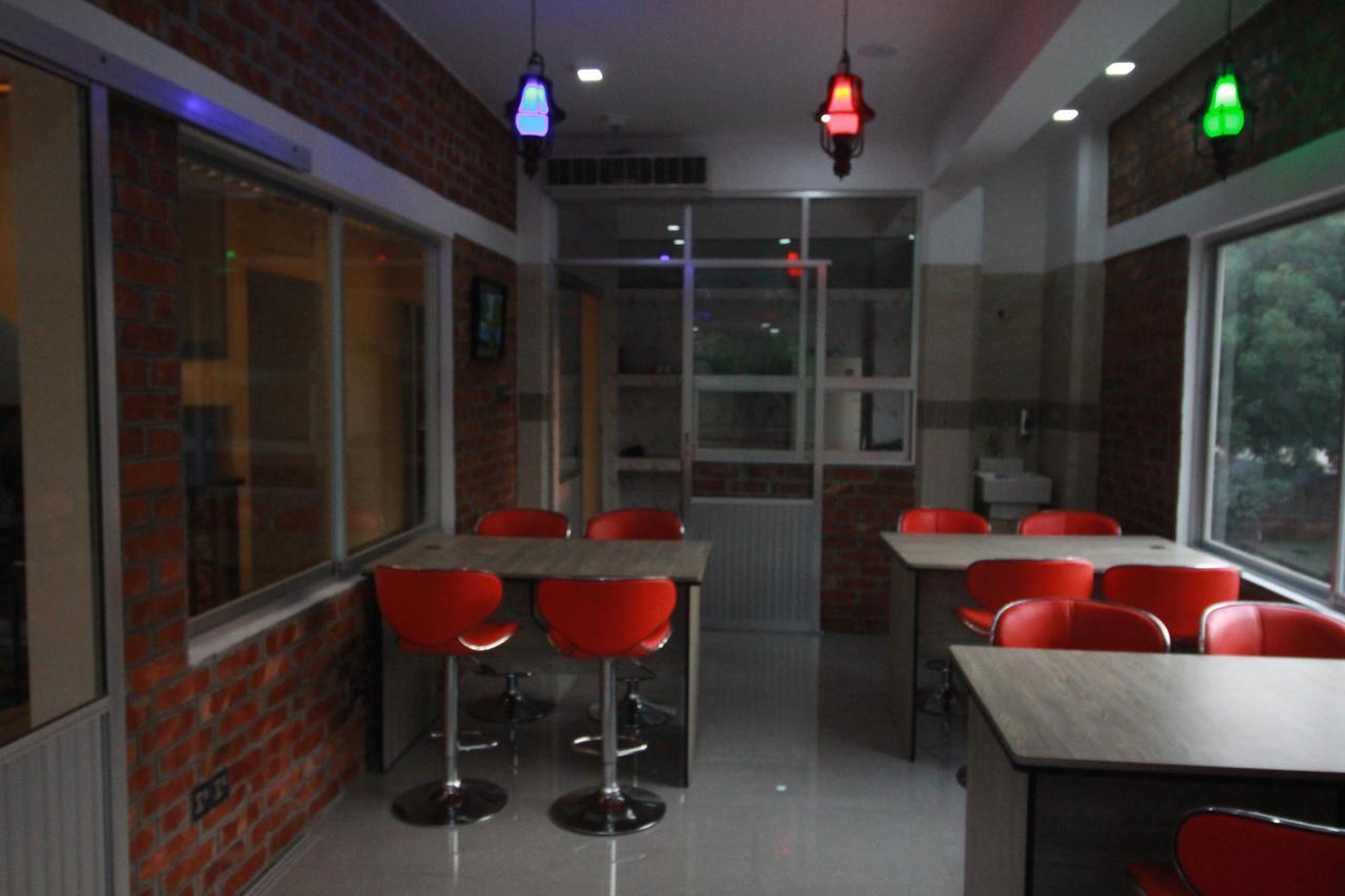Little Rangpur Inn Bagian luar foto